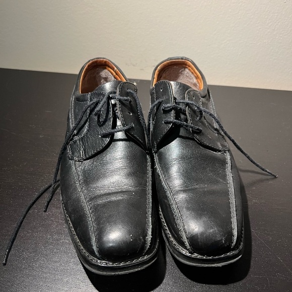 Left & Right Black Leather Classic Dress Shoes – Size 37.5EU - Picture 3 of 7